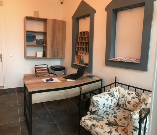 Imagen de los interiores del Dekatria Rooms and Aparts. Foto 19