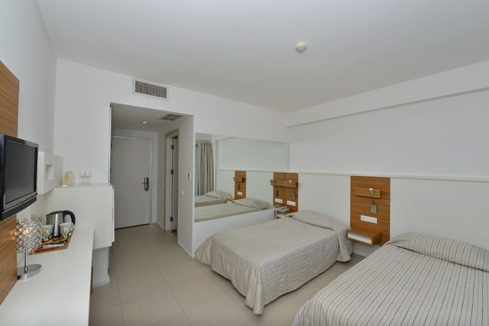 Imagen de la habitación del Delta Hotel. Foto 4