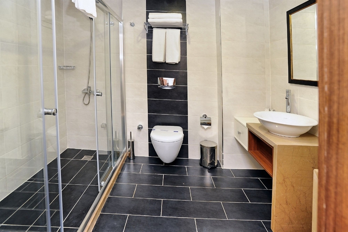 Imagen de la habitación del Delta Hotel Istanbul. Foto 13