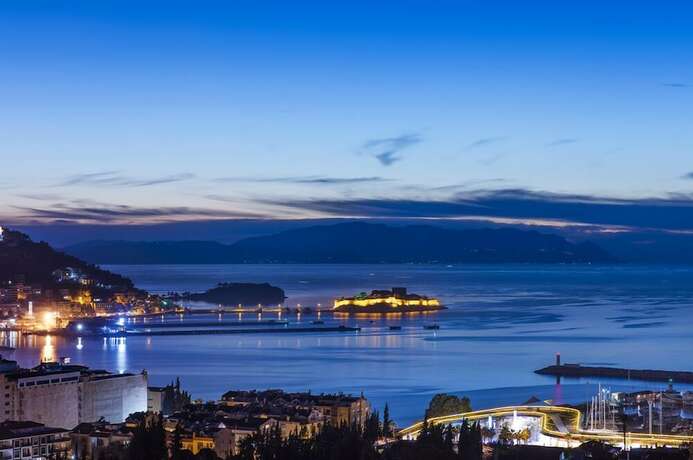 Imagen general del Demir Suit Hotel, Kusadasi. Foto 4