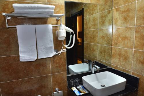 Imagen de la habitación del Deng Feng Pu Rui Hotel. Foto 5