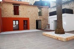 Imagen de los exteriores del Denia Meeting Point. Foto 5