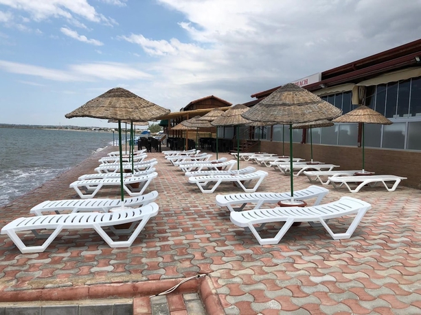 Imagen del bar/restaurante del Deniz Otel. Foto 3