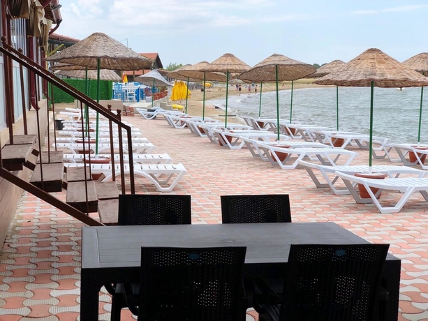 Imagen de los exteriores del Deniz Otel. Foto 11