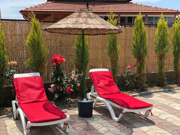 Imagen de los exteriores del Deniz Otel. Foto 13