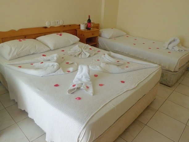 Imagen de la habitación del Deniz Otel, FETHIYE. Foto 9