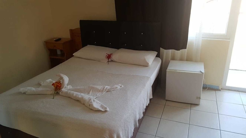 Imagen de la habitación del Deniz Otel, FETHIYE. Foto 12