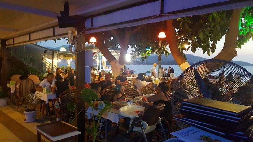Imagen del bar/restaurante del Deniz Otel, FETHIYE. Foto 3
