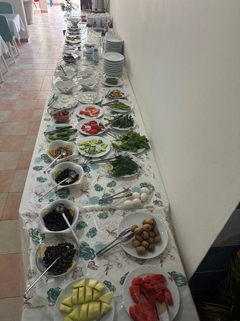 Imagen del bar/restaurante del Deniz Otel, Finike. Foto 4