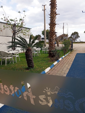 Imagen de los exteriores del Deniz Otel, Finike. Foto 14