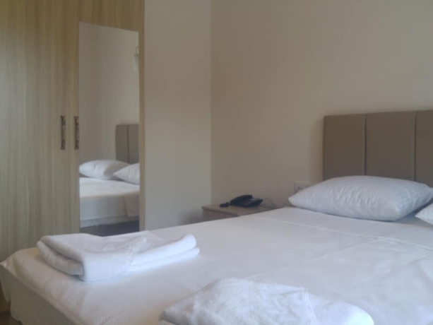 Imagen de la habitación del Deniz Otel, Seferihisar. Foto 2