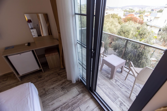 Imagen de la habitación del Deniz Otel, Seferihisar. Foto 11