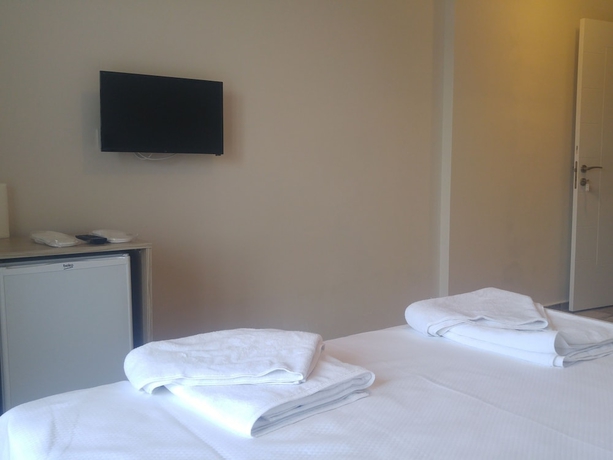 Imagen de la habitación del Deniz Otel, Seferihisar. Foto 13