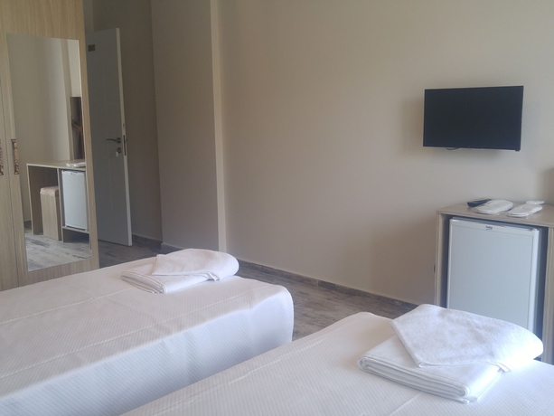 Imagen de la habitación del Deniz Otel, Seferihisar. Foto 14