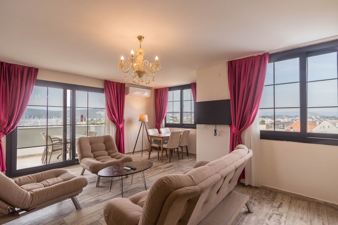 Imagen de la habitación del Deniz Otel, Seferihisar. Foto 16