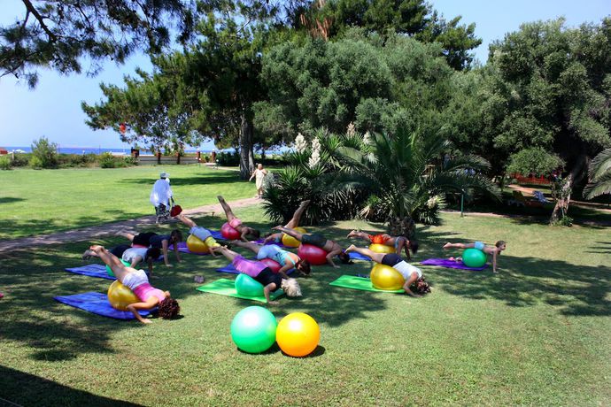 Imagen de los interiores del Denizati Holiday Village. Foto 11