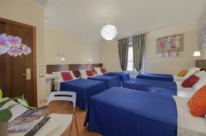 Imagen de la habitación del Des Artistes Budget Rooms. Foto 5