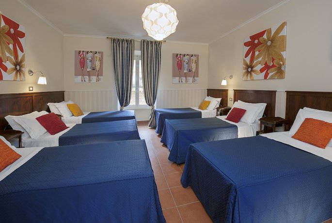 Imagen de la habitación del Des Artistes Budget Rooms. Foto 7