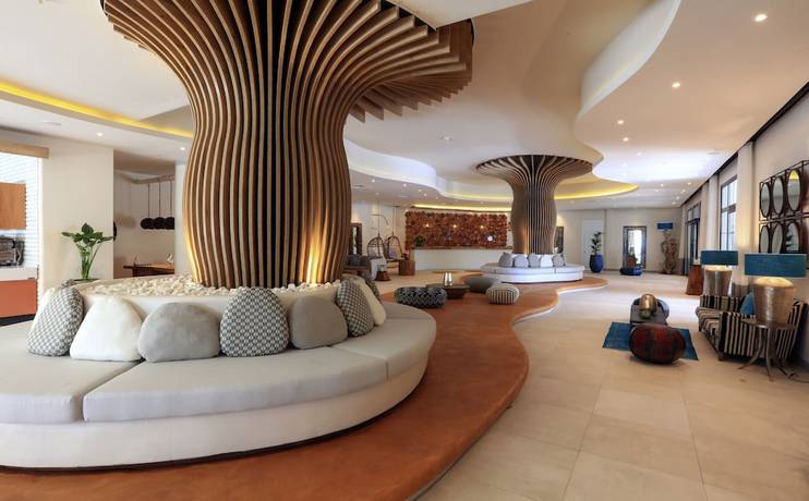 Imagen de los interiores del Design Plus Seya Beach Hotel. Foto 14