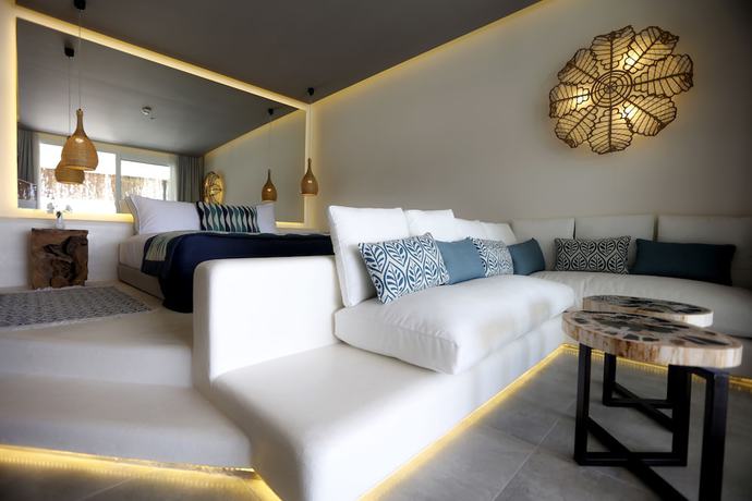 Imagen de la habitación del Design Plus Seya Beach Hotel. Foto 9