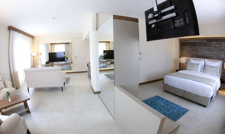Imagen de la habitación del Design Plus Seya Beach Hotel. Foto 11