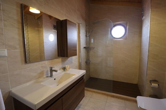 Imagen de la habitación del Dessera Vineyards Hotel. Foto 6