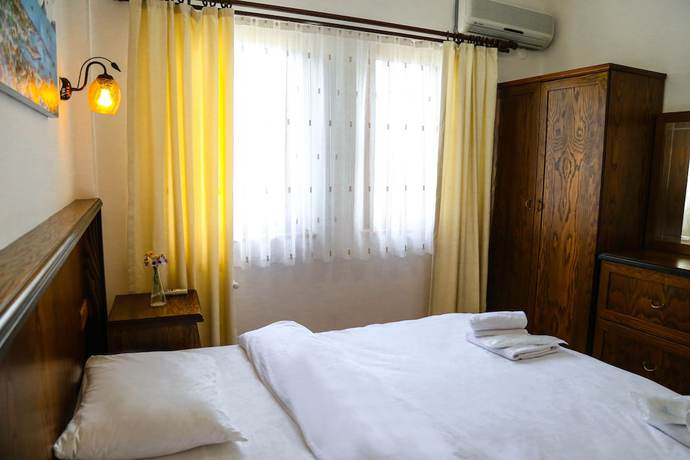 Imagen de la habitación del Destina Suit Hotel. Foto 18