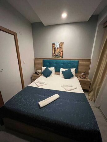 Imagen general del Destinia Pera Suites. Foto 11