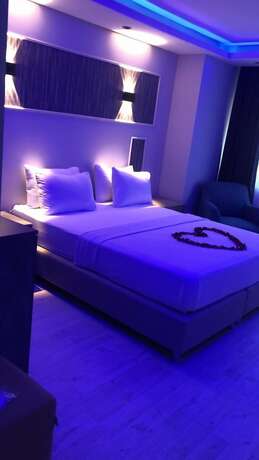 Imagen de la habitación del Deta Port Hotel. Foto 9