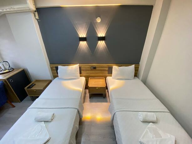 Imagen de la habitación del Deta Port Hotel. Foto 13