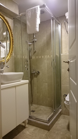 Imagen de la habitación del Diamond Royal Hotel. Foto 2