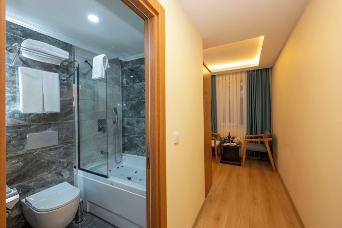 Imagen de la habitación del Diamond luxury Hotel. Foto 2
