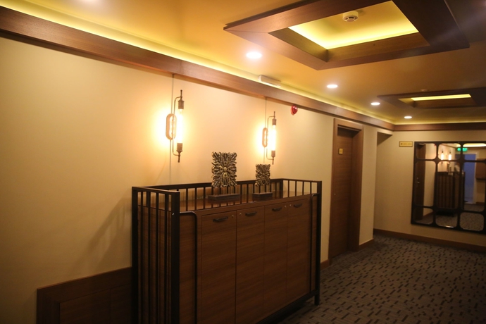 Imagen de los interiores del Diasos Otel Buca. Foto 15