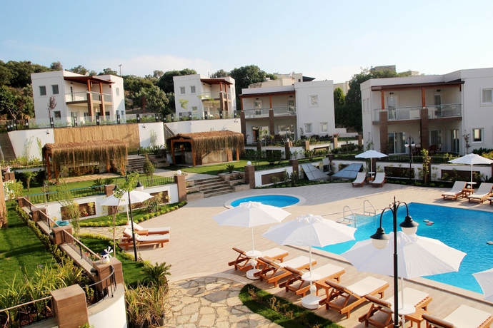 Imagen de la piscina del Dibek Homes. Foto 15