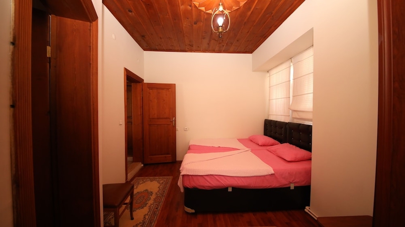 Imagen de la habitación del Dibekonu Konak. Foto 3