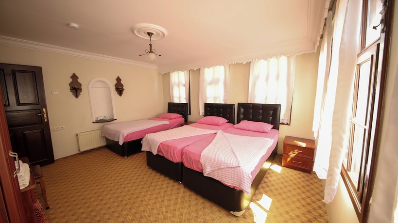 Imagen de la habitación del Dibekonu Konak. Foto 10
