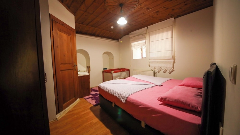 Imagen de la habitación del Dibekonu Konak. Foto 16