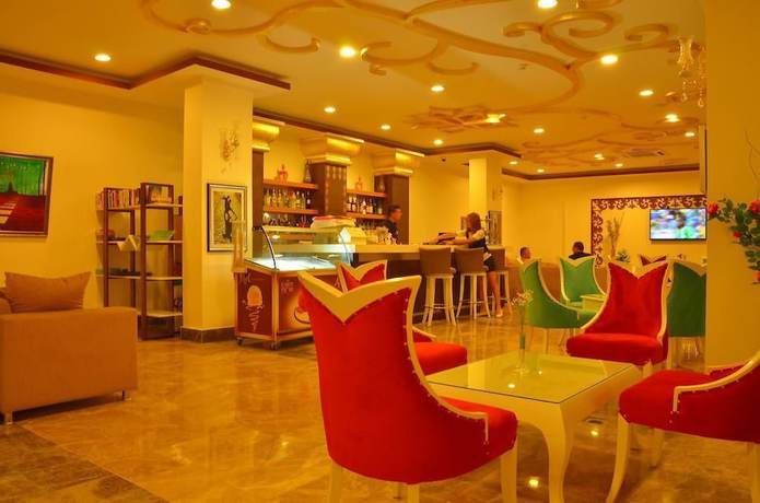 Imagen del bar/restaurante del Dickmann Elite Hotel. Foto 2