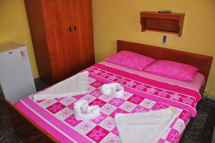 Imagen de la habitación del Dikili Pansiyon. Foto 7