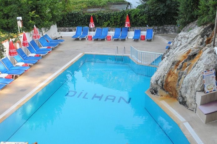 Imagen de la piscina del Dilhan Hotel. Foto 12