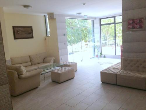 Imagen general del Dilov Apartments in Yalta Golden Sands. Foto 7