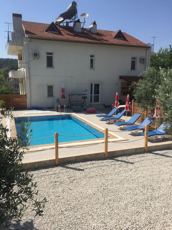 Imagen de la piscina del Dinc Otel. Foto 18