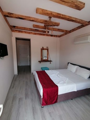 Imagen de la habitación del Dinc Otel. Foto 9