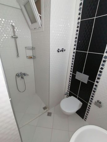 Imagen de la habitación del Dinc Otel. Foto 12