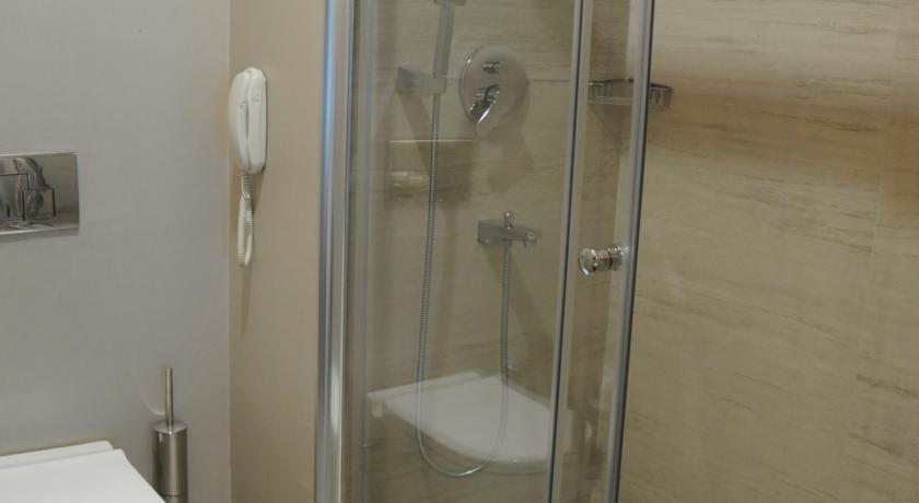 Imagen general del Discovery Hotel. Foto 1