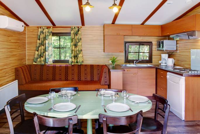 Imagen de los interiores del Disney Davy Crockett Ranch. Foto 12