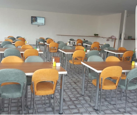 Imagen del bar/restaurante del Diyvan Otel. Foto 2