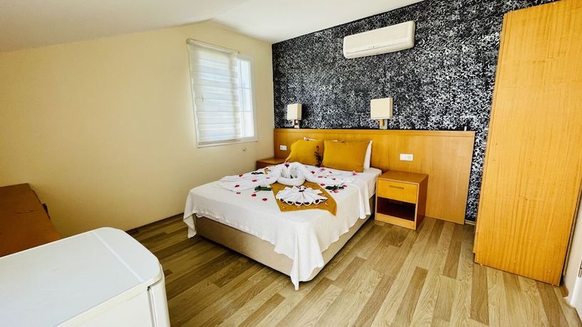 Imagen de la habitación del Doga Hotel, &Ouml;l&uuml;deniz. Foto 11