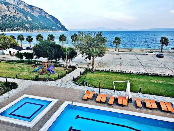 Imagen de la piscina del Dogruer Boutique Hotel and Spa. Foto 17