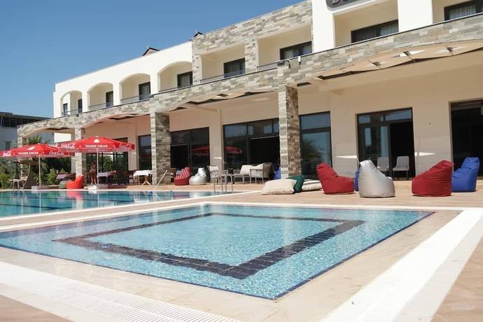 Imagen de la piscina del Dogruer Boutique Hotel and Spa. Foto 19